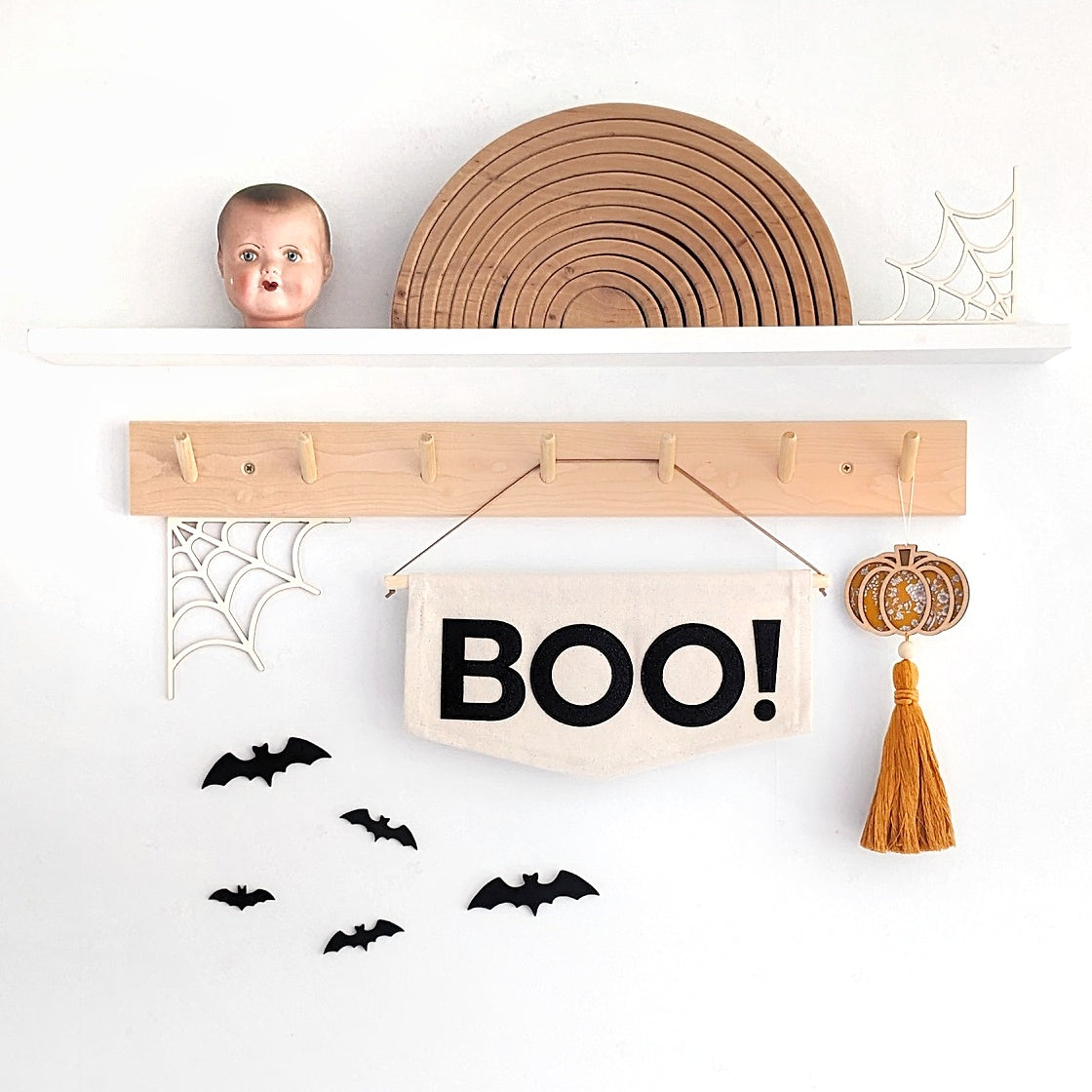 Mini BOO! banner in black glitter fabric