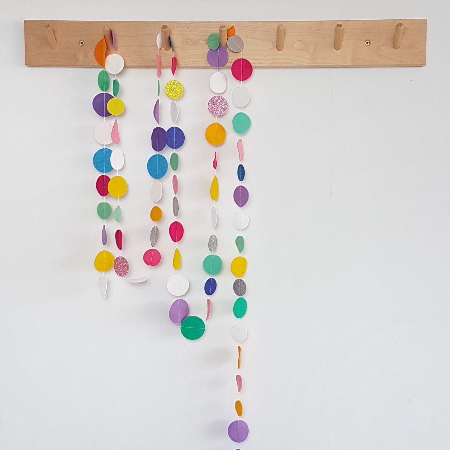 Spotty felt garland - Polka dot party colours