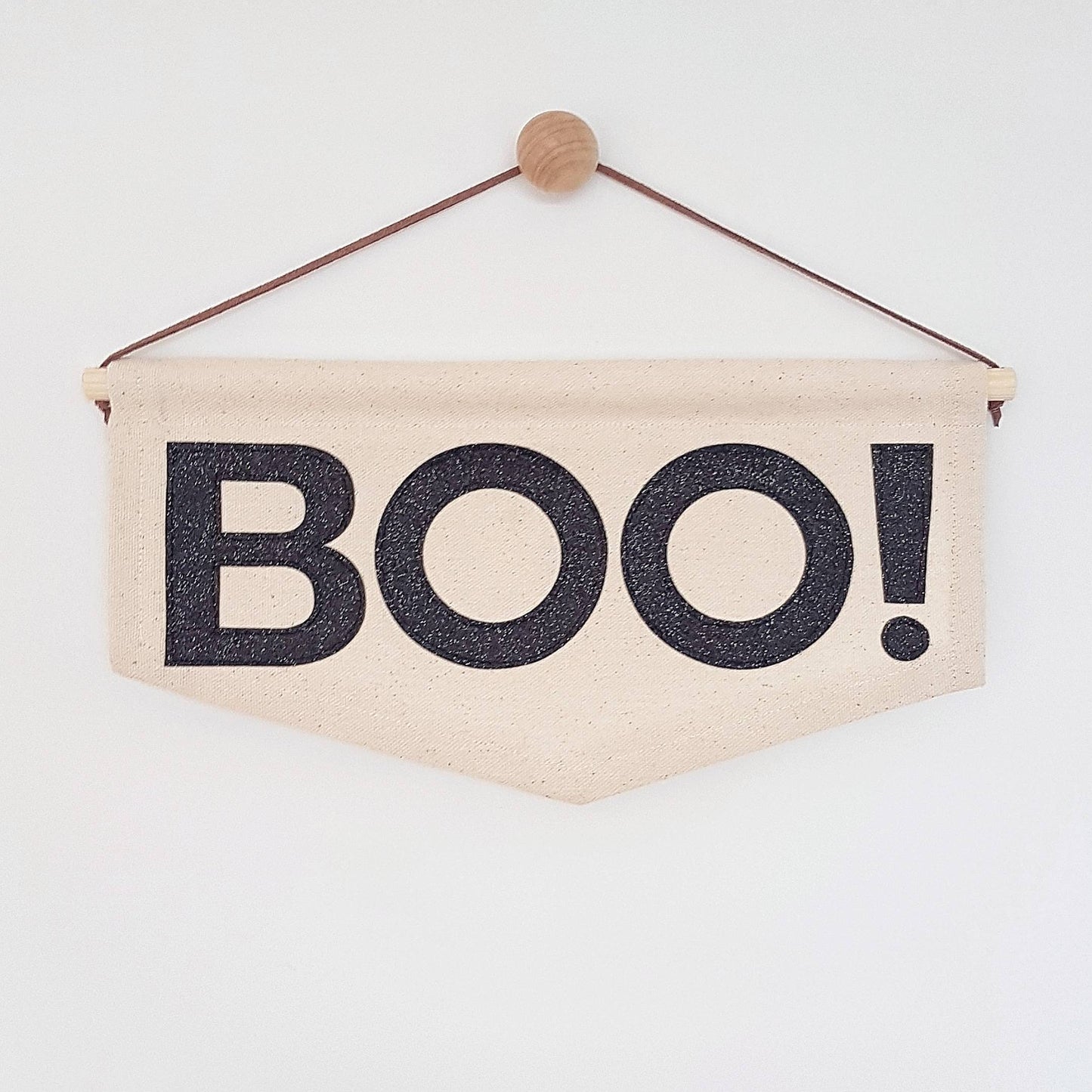 Mini BOO! banner in black glitter fabric