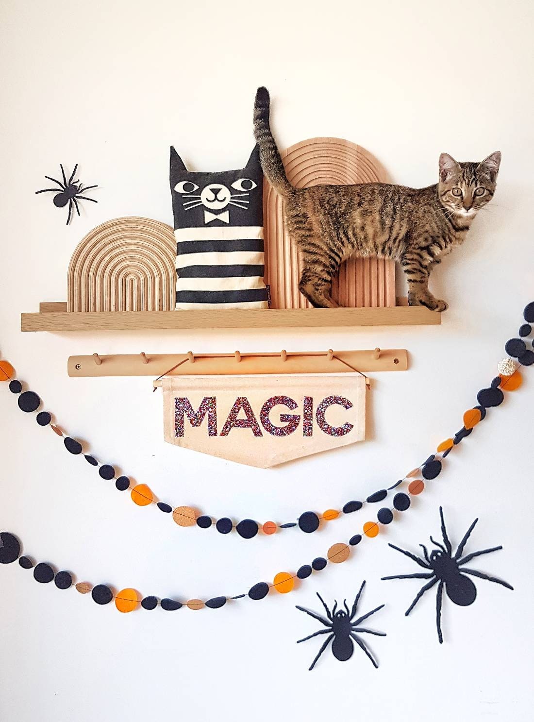 Halloween themed spotty felt garland